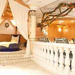 Traumhotel Alpina Superior (adults Only) فندق