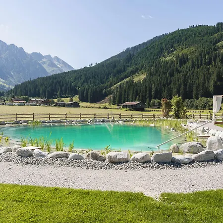 Hotel Traumhotel Alpina (adults Only) 4*