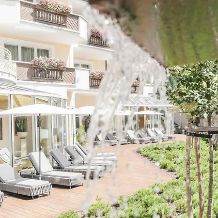 Отель Traumhotel Alpina Superior (adults Only) Герлос