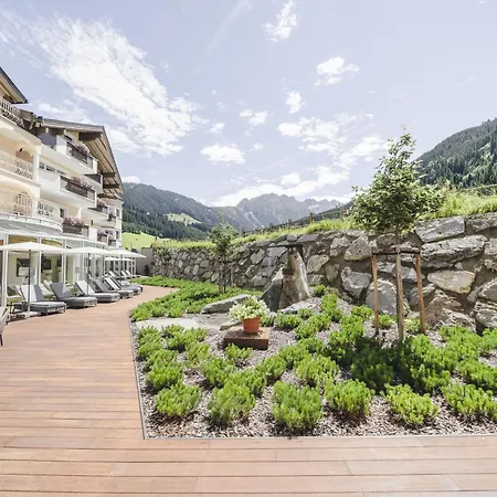 Traumhotel Alpina Superior (adults Only) 5* Герлос