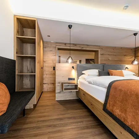 Traumhotel Alpina Superior (adults Only) فندق